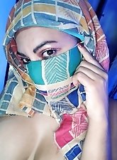 Katie in leather: Provocative images