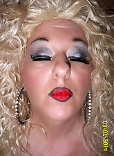 Long-legged older whore in good shape