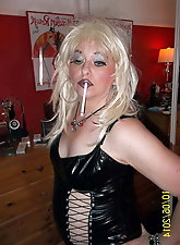 MISTRESS MORITZ SMOKES