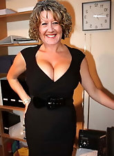 Cock addicted older GF in provocative clothes