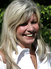 Experienced prostitute is fucking in public