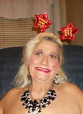 Mature mommies on porno gallery